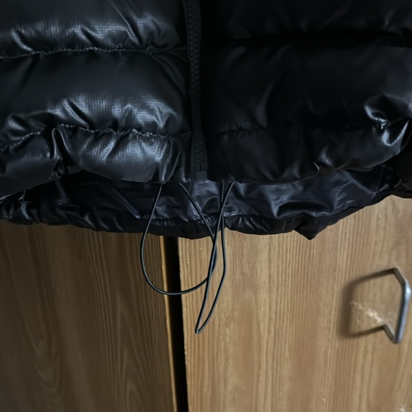 NORTH FACE PUFFER,  BRAND NEW - Picture 5 of 6